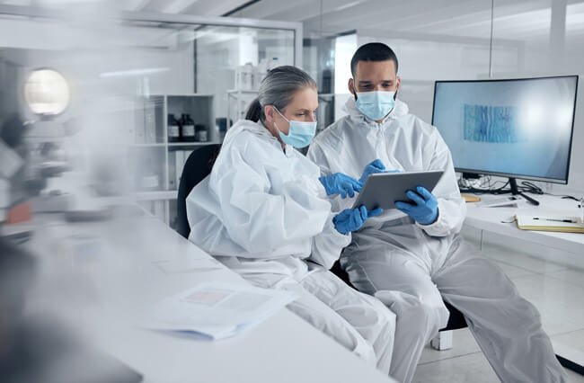 668df0d54e5f5186bb4c9fe6 coronavirus together lab hospital w
